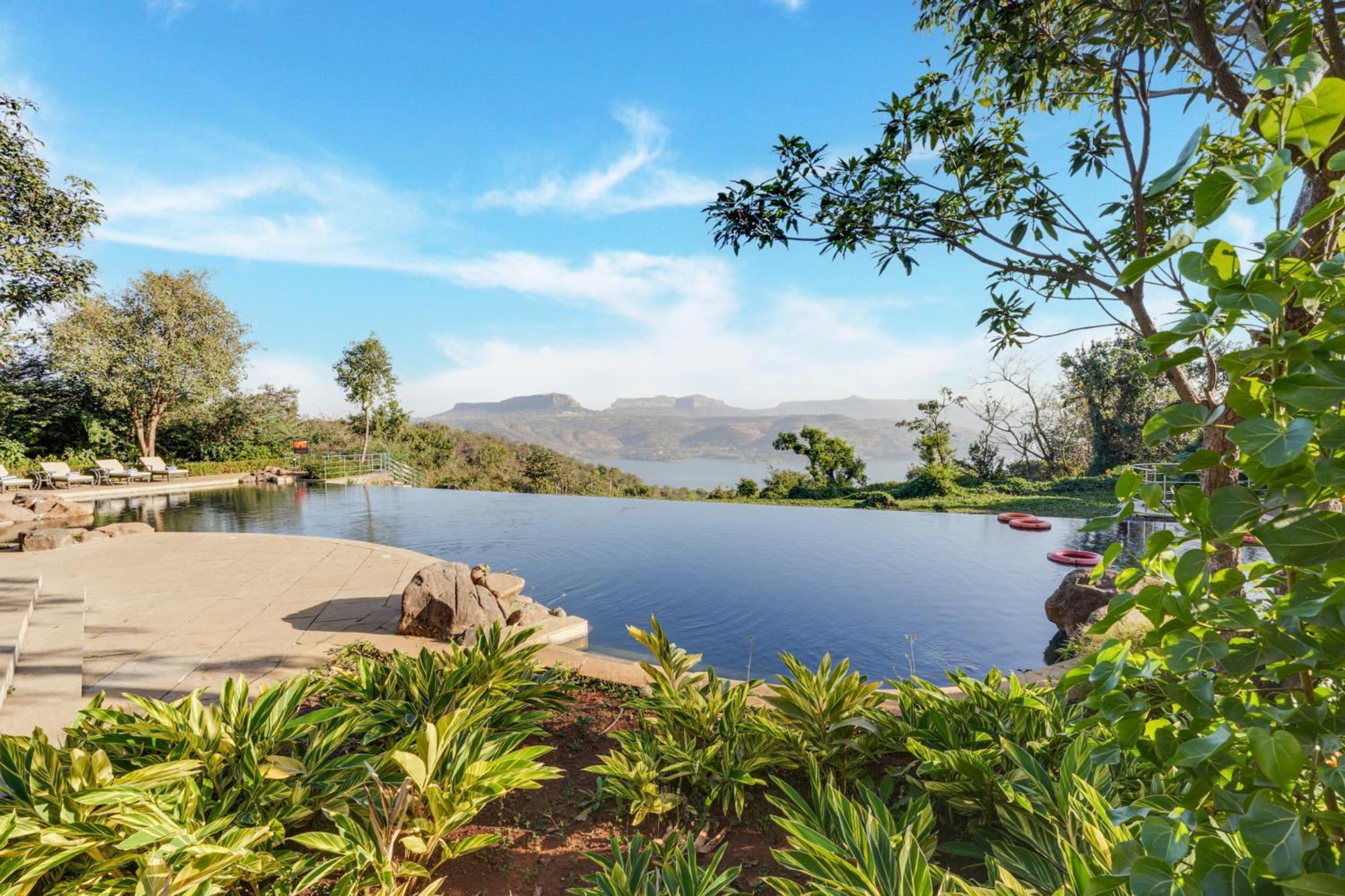 Club Mahindra Tungi, Lonavala Hotell Eksteriør bilde